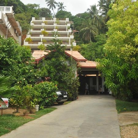 Hotel Silan Mo Mirissa Exterior foto